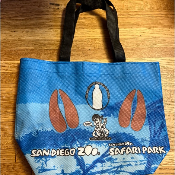 San Diego Zoo Giraffe reusable lunch bag - Picture 2 of 6